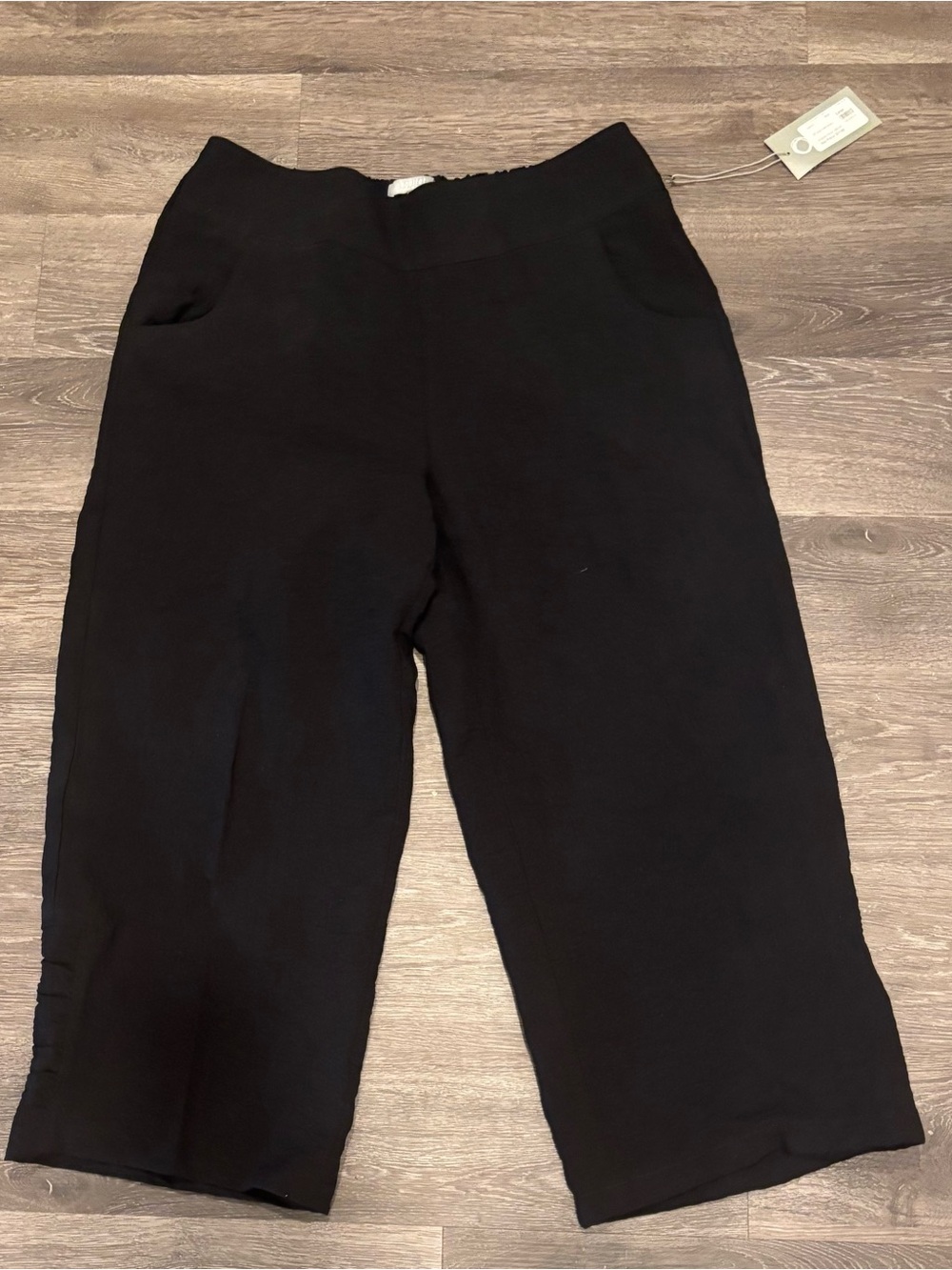 Habitat Clothing Cropped Ruche Black Pants size L
